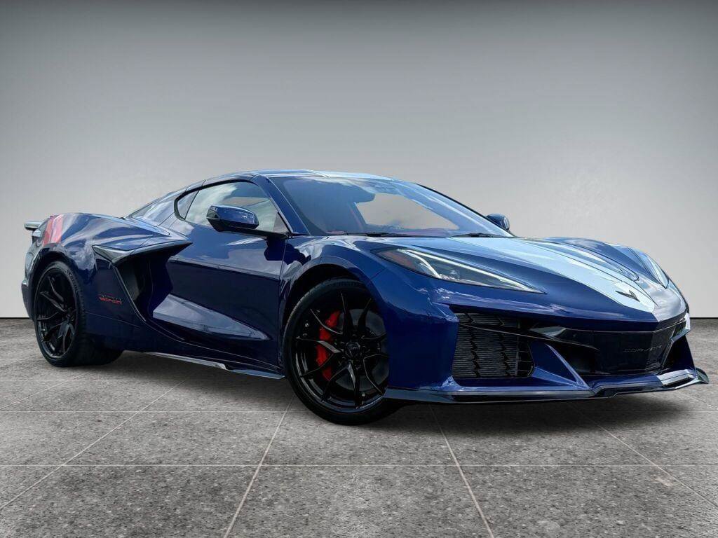 New 2027 Chevrolet Corvette Grand Sport w/ Stealth Interior Trim Package RWD image 2