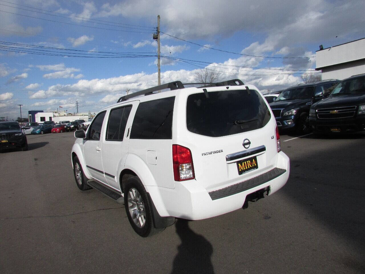 Used 2010 Nissan Pathfinder LE image 71