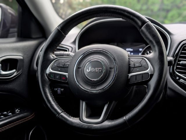 Used 2019 Jeep Compass Limited AWD/4WD image 14