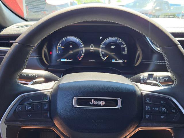 Certified 2025 Jeep Grand Cherokee Limited AWD/4WD image 36