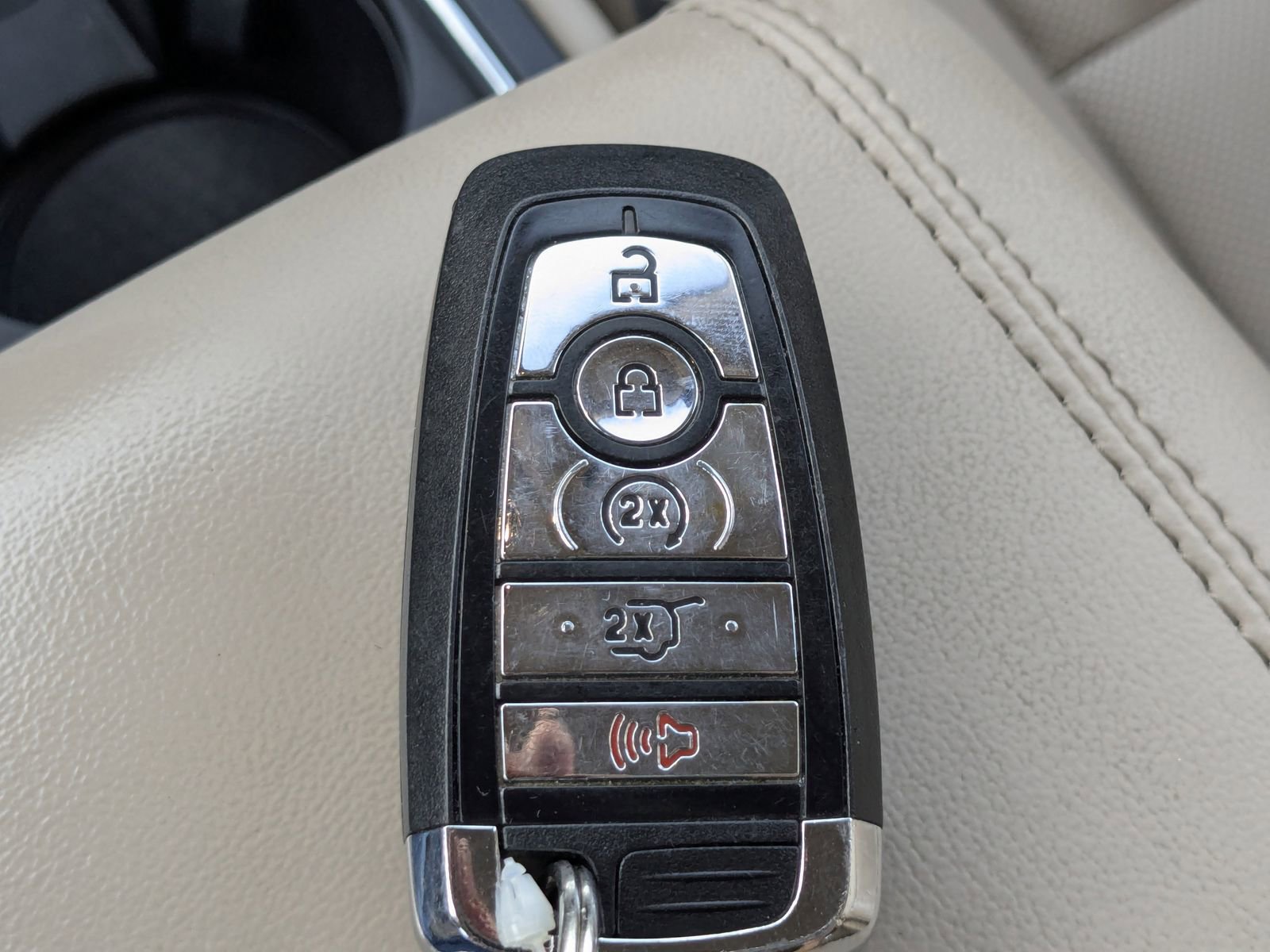 Certified 2024 Lincoln Corsair FWD w/ Equipment Group 101A image 34