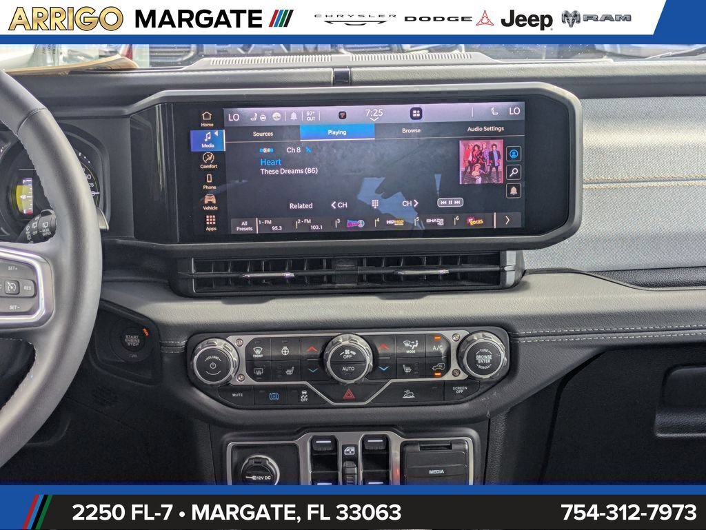Used 2025 Jeep Wrangler Unlimited Sahara AWD/4WD image 18