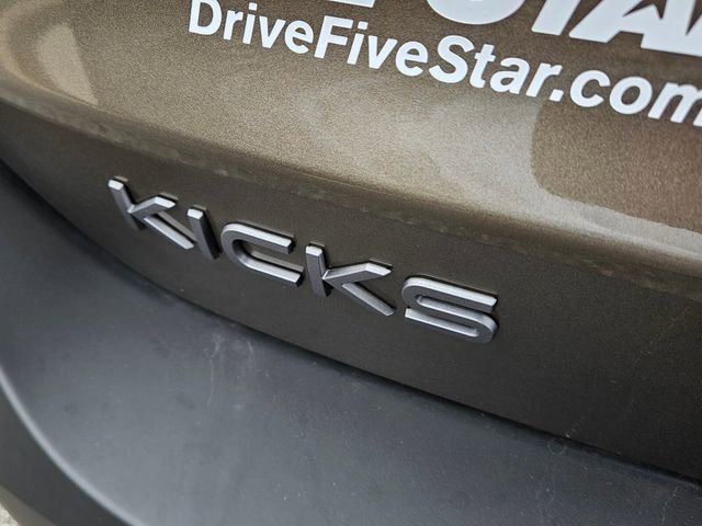 New 2026 Nissan Kicks SR image 11