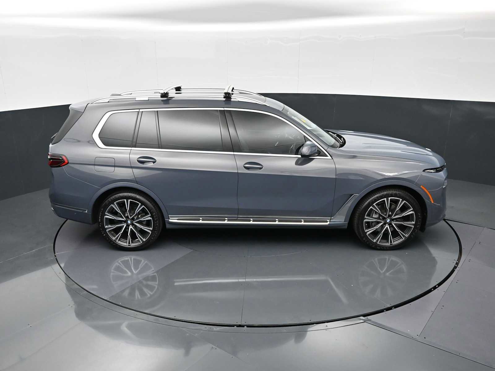 Certified 2023 BMW X7 xDrive40i w/ Executive Package AWD/4WD image 21