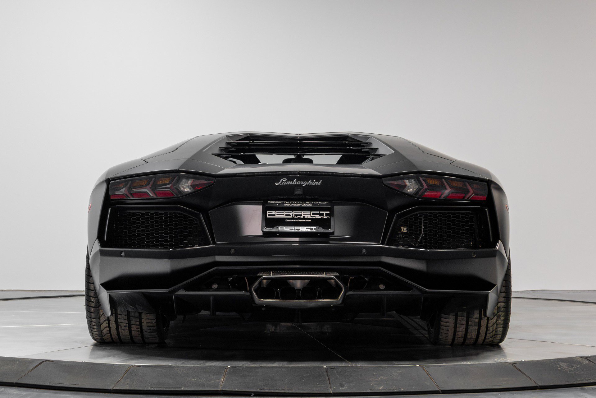 Used 2014 Lamborghini Aventador LP 700-4 image 33