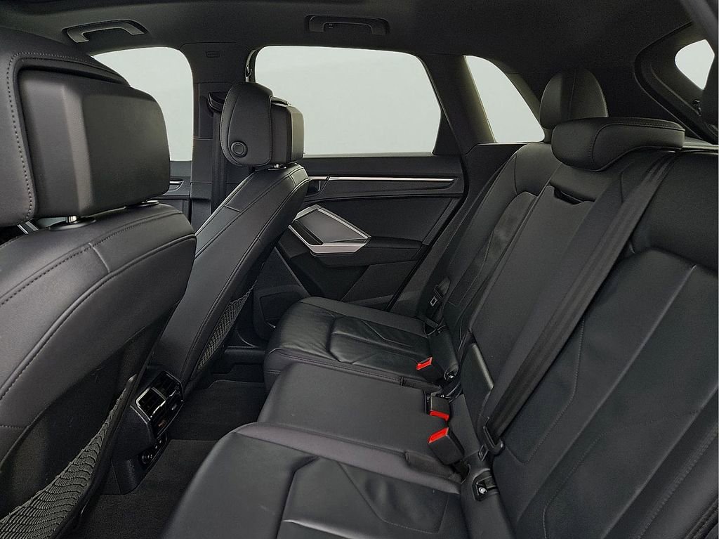 Used 2025 Audi Q3 2.0T Premium image 10