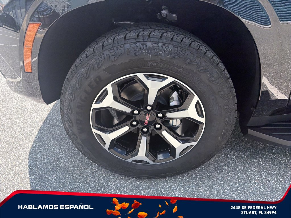 New 2026 GMC Yukon AT4 AWD/4WD image 10