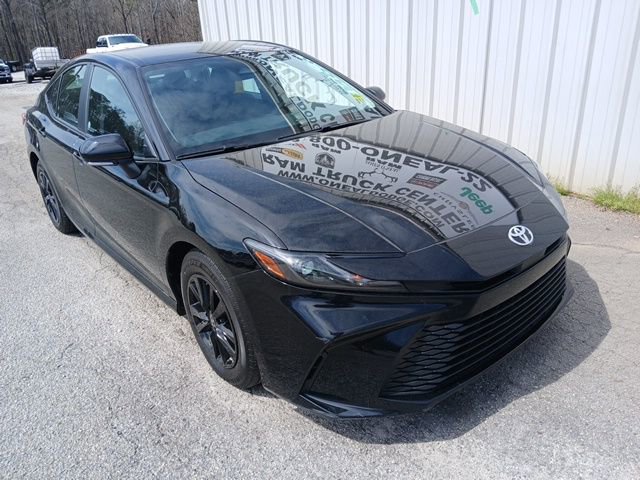 Used 2025 Toyota Camry LE image 1