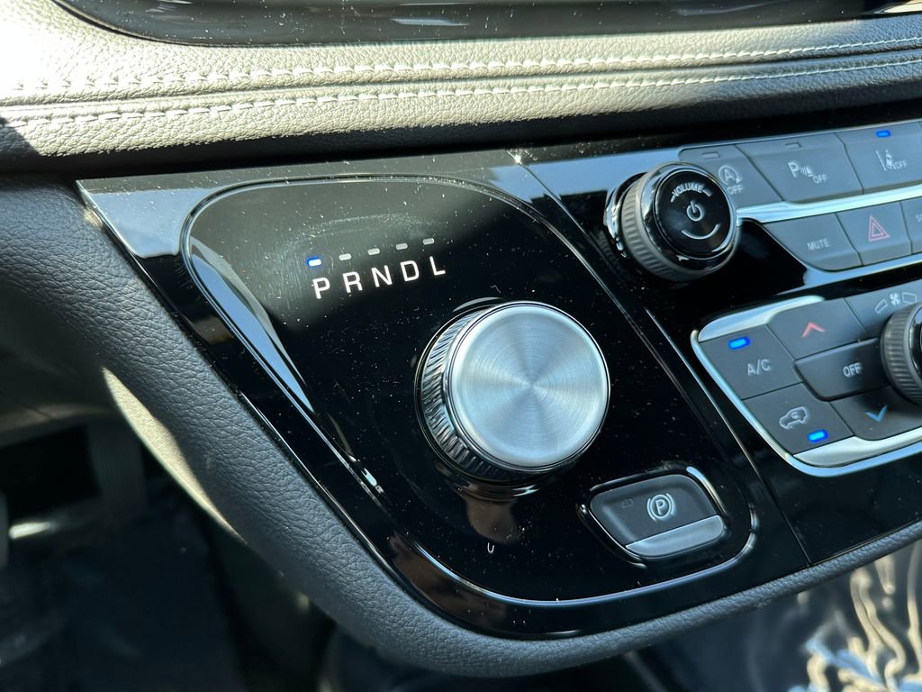 New 2026 Chrysler Pacifica Select FWD image 28