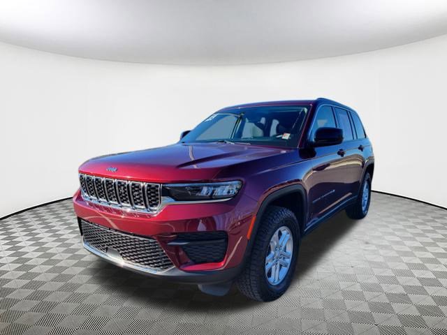 Used 2023 Jeep Grand Cherokee Laredo w/ Luxury Tech Group I image 3