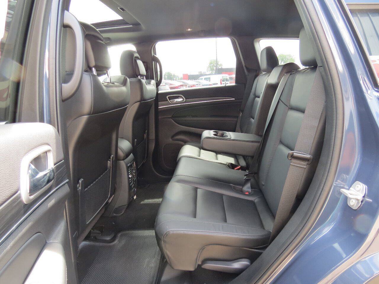 Used 2020 Jeep Grand Cherokee Limited w/ Trailer Tow Group IV AWD/4WD image 32