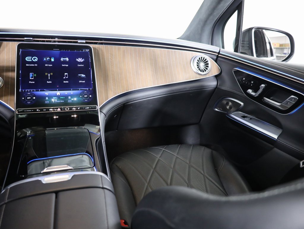 Used 2023 Mercedes-Benz EQE 500 4MATIC SUV w/ Pinnacle Trim Package image 41