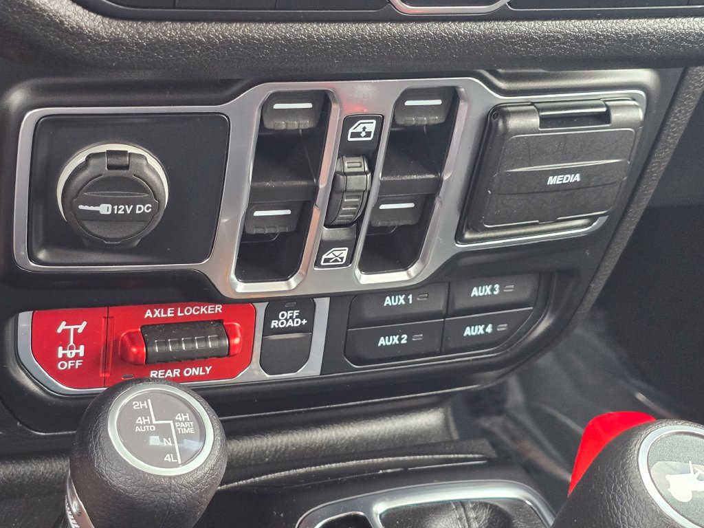 Used 2025 Jeep Wrangler Unlimited Sport S 4xe AWD/4WD image 36