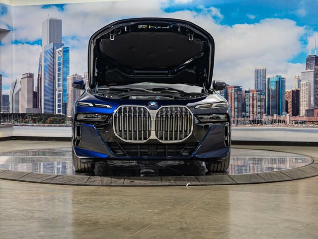 Used 2026 BMW 740i xDrive image 4