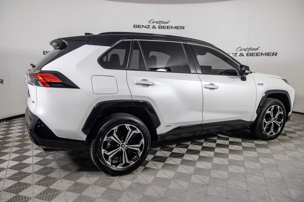 Used 2023 Toyota RAV4 XSE w/ Weather Package AWD/4WD image 4