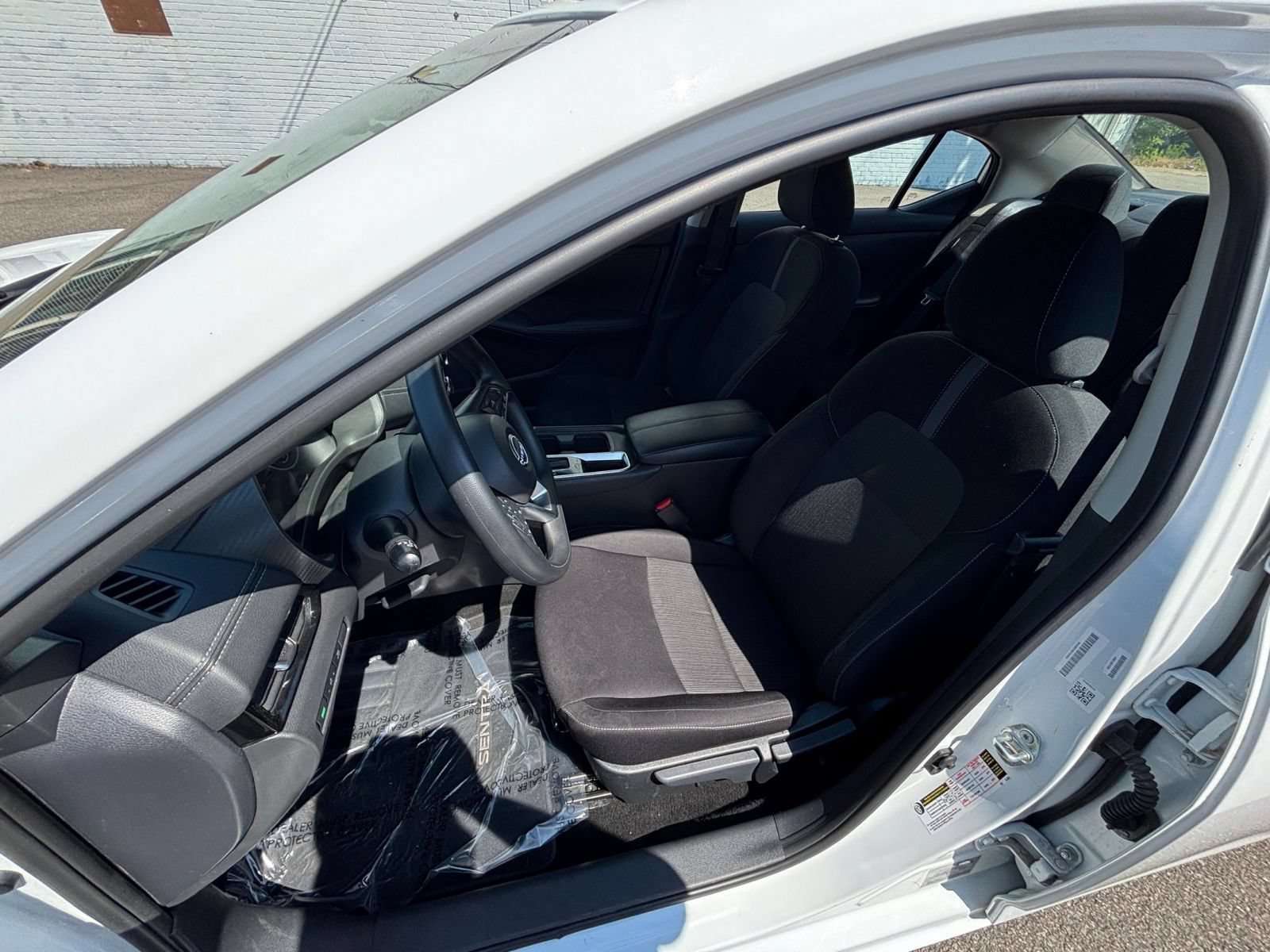 Used 2025 Nissan Sentra SV FWD image 30