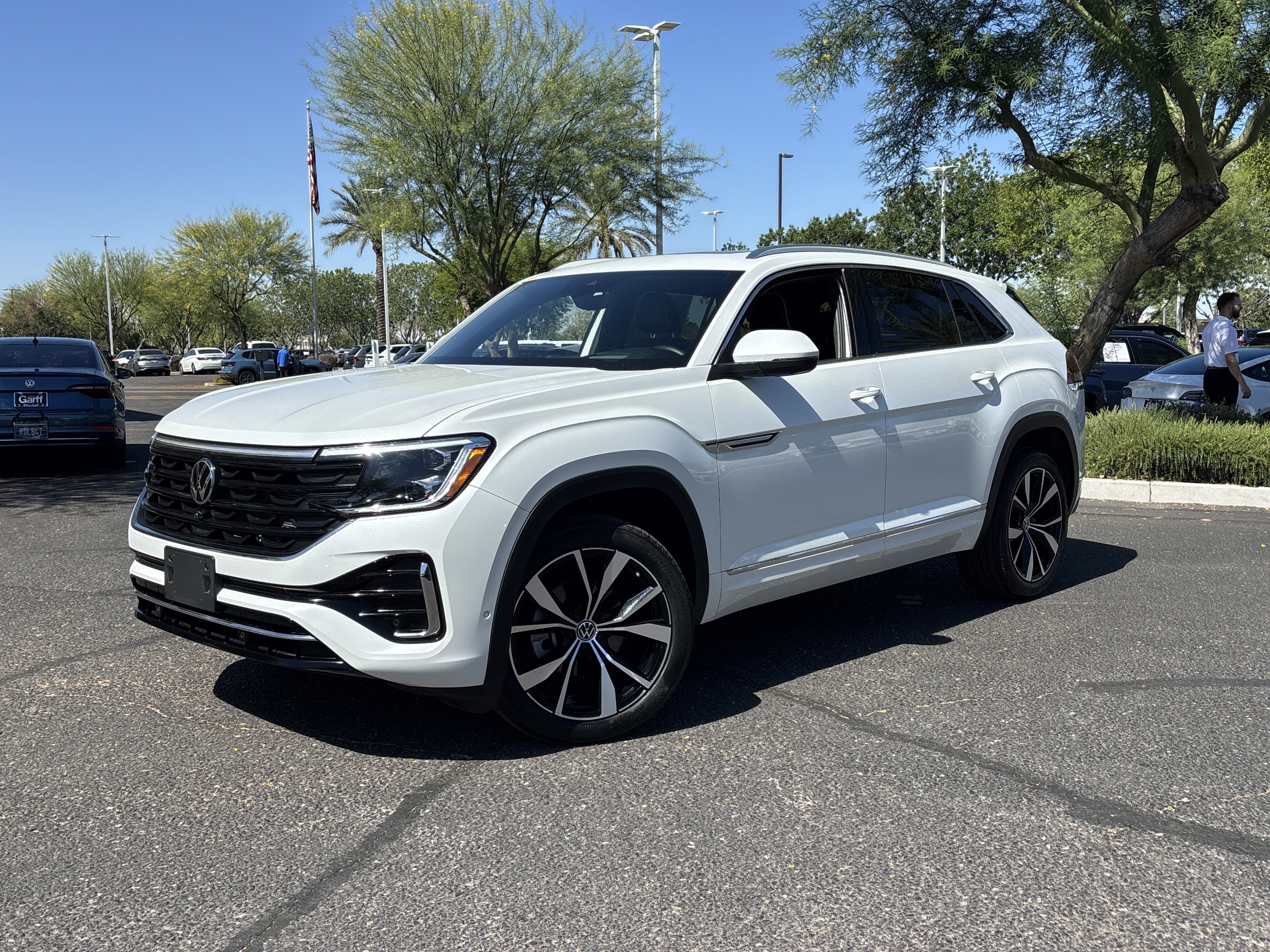 Used 2025 Volkswagen Atlas Cross Sport SEL Premium R-Line image 31