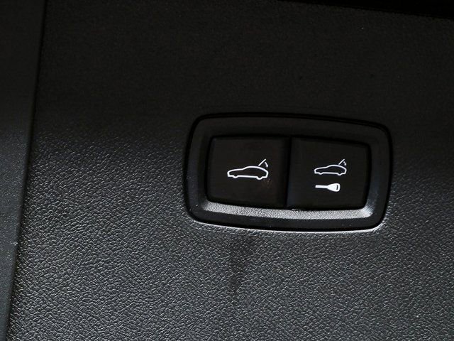 Certified 2024 Porsche Cayenne AWD image 34
