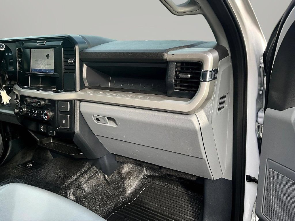 Used 2025 Ford F250 XL AWD/4WD image 25