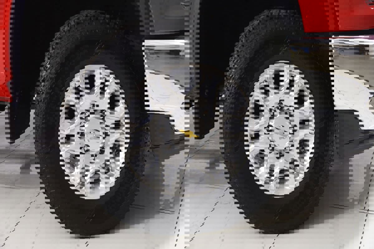 Used 2022 Chevrolet Silverado 2500 LTZ w/ LTZ Plus Package image 13