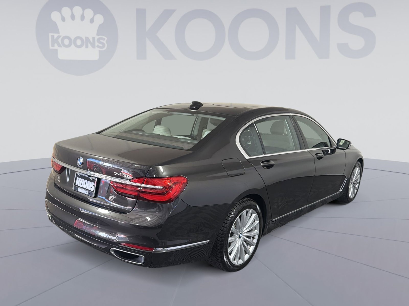 Used 2017 BMW 740i xDrive image 7