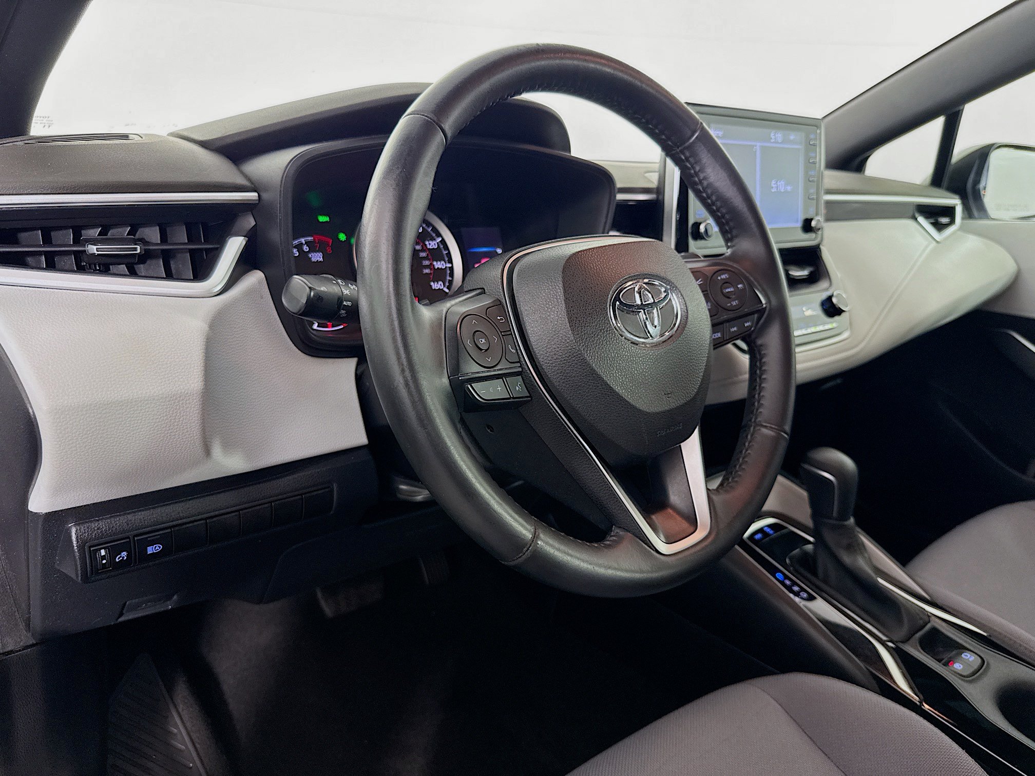 Used 2020 Toyota Corolla SE w/ SE Premium Package FWD image 21