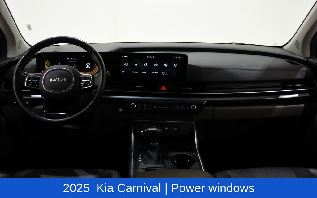 Used 2025 Kia Carnival FWD image 8