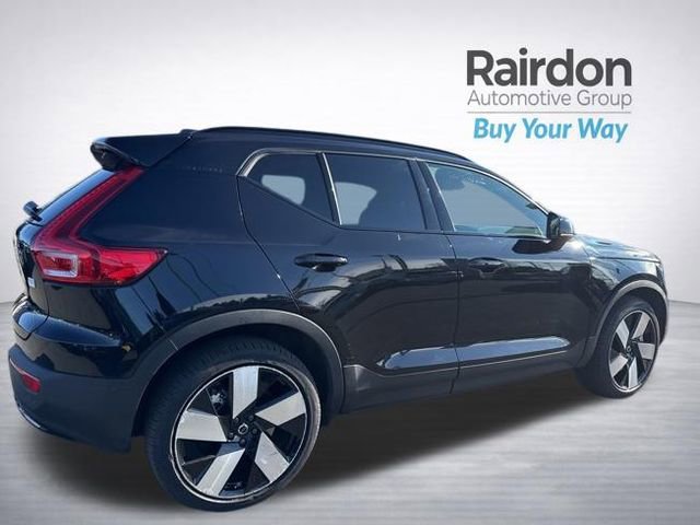 Used 2023 Volvo XC40 Recharge Ultimate image 40