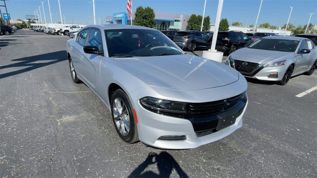 Used 2023 Dodge Charger SXT image 4