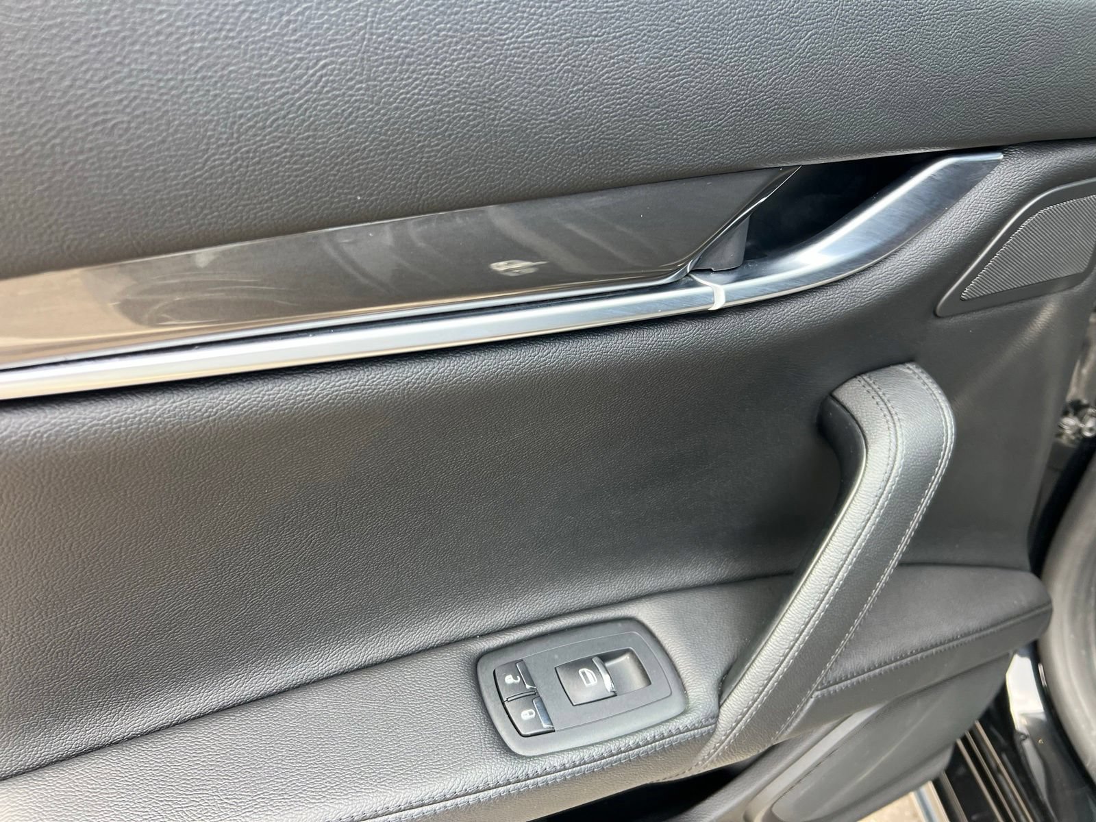 Used 2019 Maserati Ghibli RWD image 46