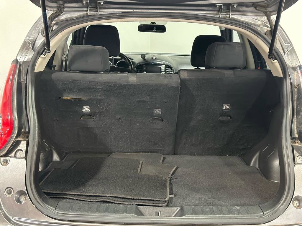 Used 2015 Nissan Juke SV image 32