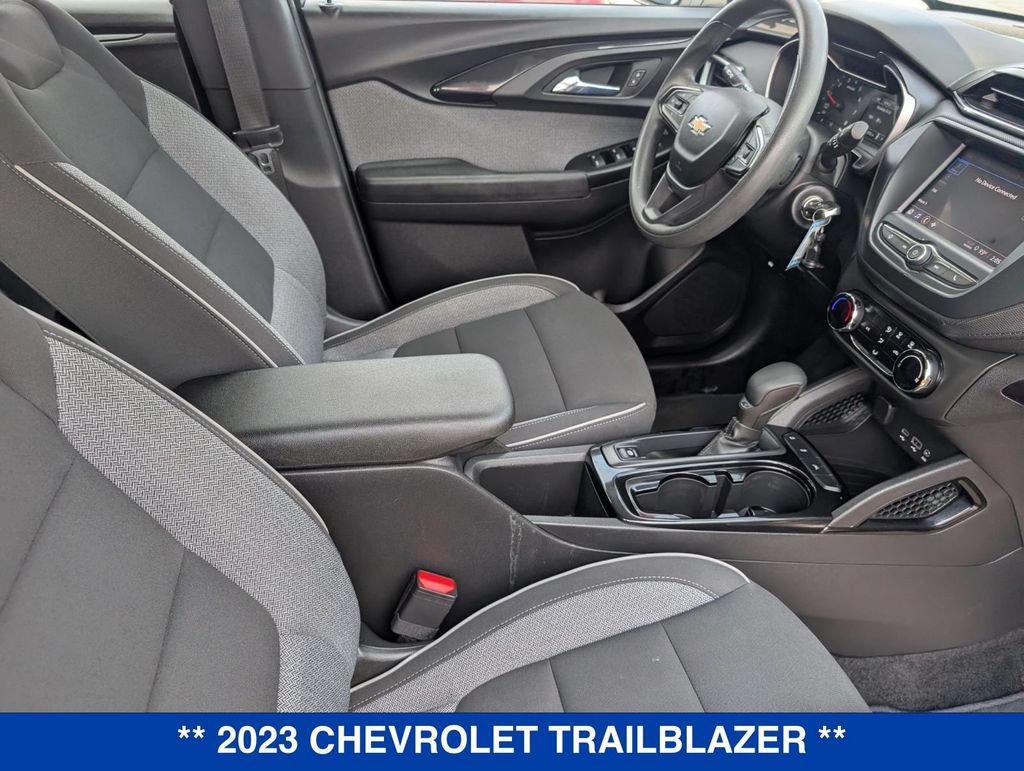 Used 2023 Chevrolet TrailBlazer LS FWD image 28