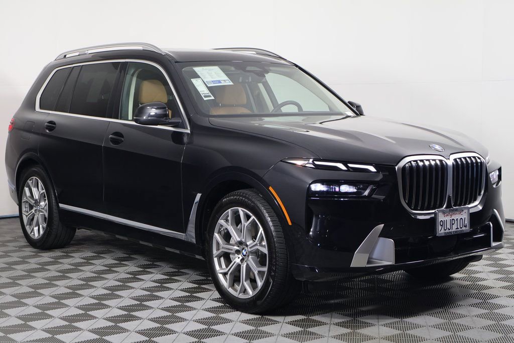 Used 2026 BMW X7 xDrive40i w/ Premium Package image 3