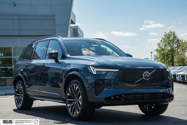 New 2026 Volvo XC90 B6 Ultra w/ Lounge Package