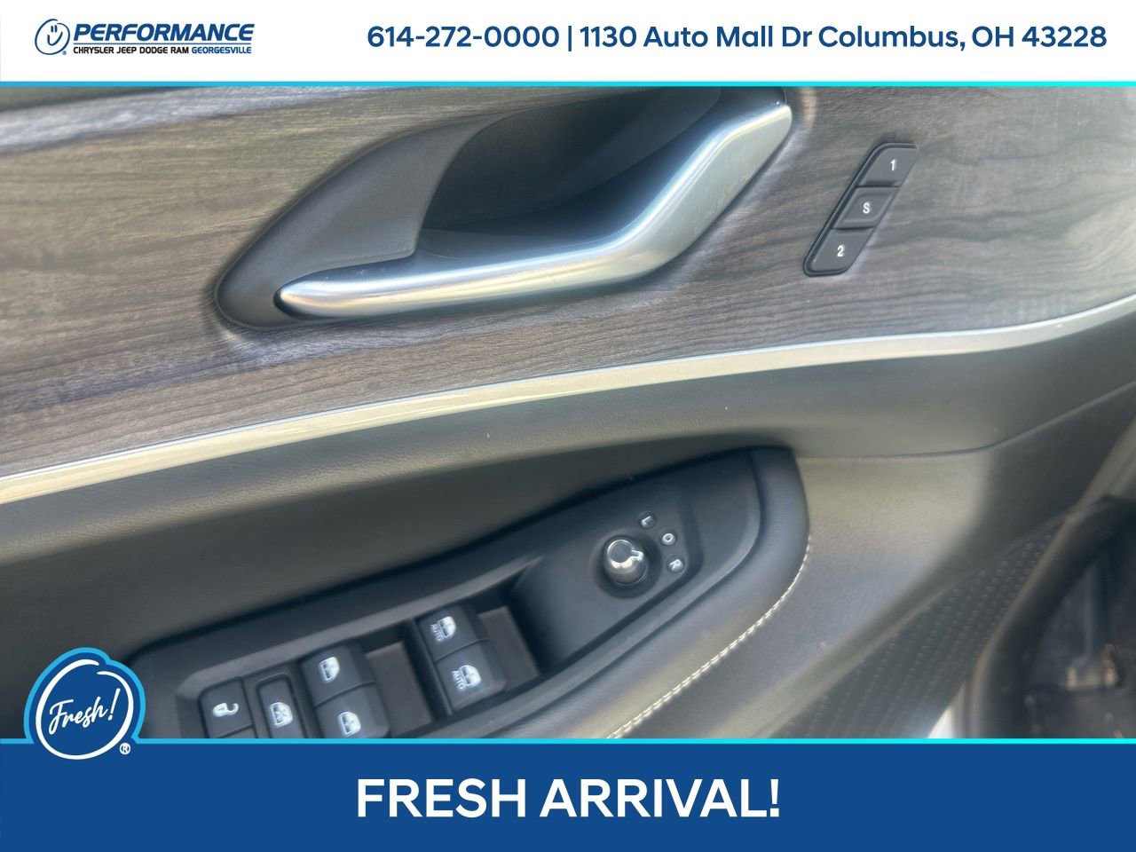 Used 2024 Jeep Grand Cherokee Limited w/ Black Appearance Package image 16