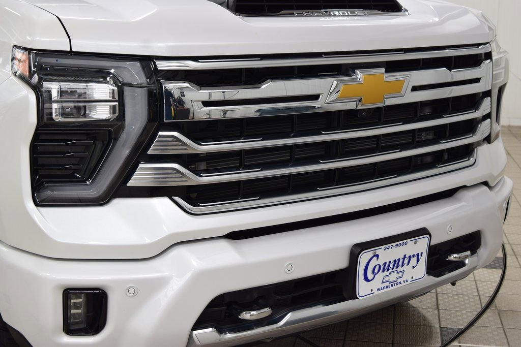 Used 2024 Chevrolet Silverado 2500 High Country w/ Technology Package image 13