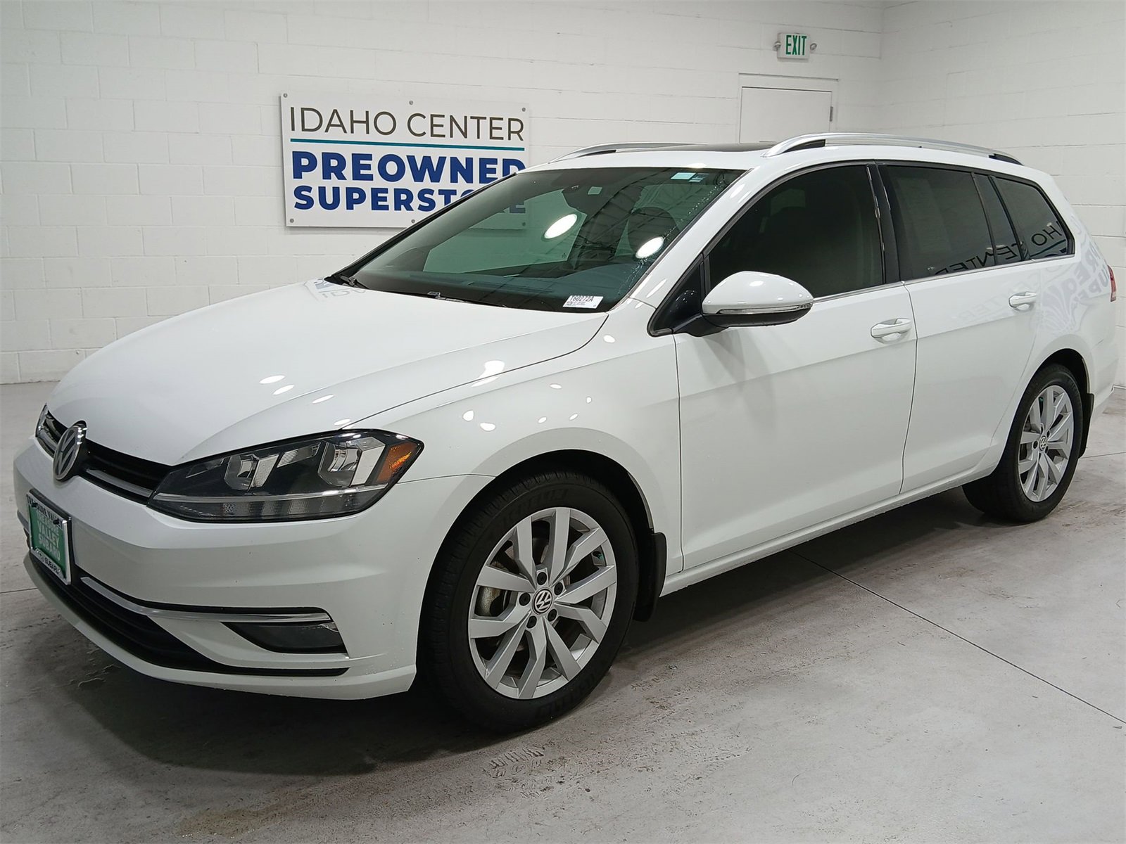 Used 2018 Volkswagen Golf SEL image 4