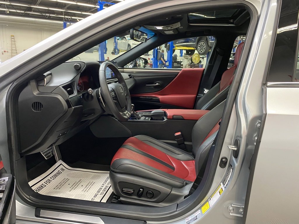 Used 2022 Lexus ES 300h F Sport image 29