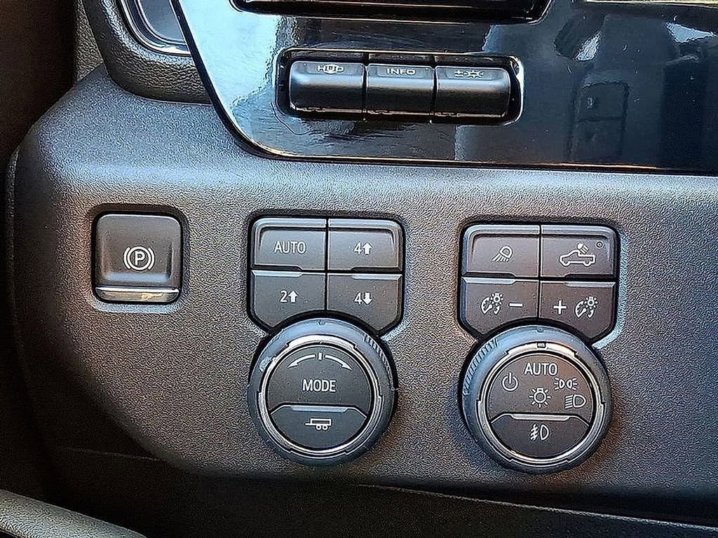 New 2026 Chevrolet Silverado 1500 ZR2 image 17