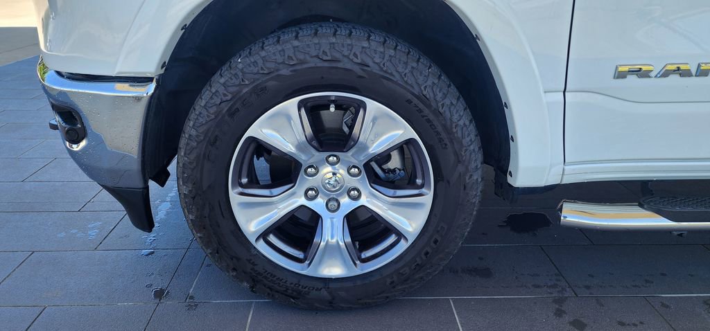 Used 2021 RAM 1500 Laramie AWD/4WD image 12