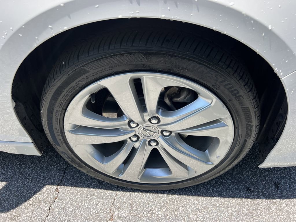 Used 2023 Acura TLX w/ Technology Package FWD image 9