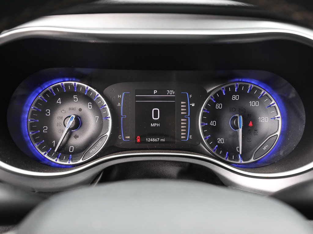 Used 2018 Chrysler Pacifica Touring Plus w/ S Appearance Package FWD image 13