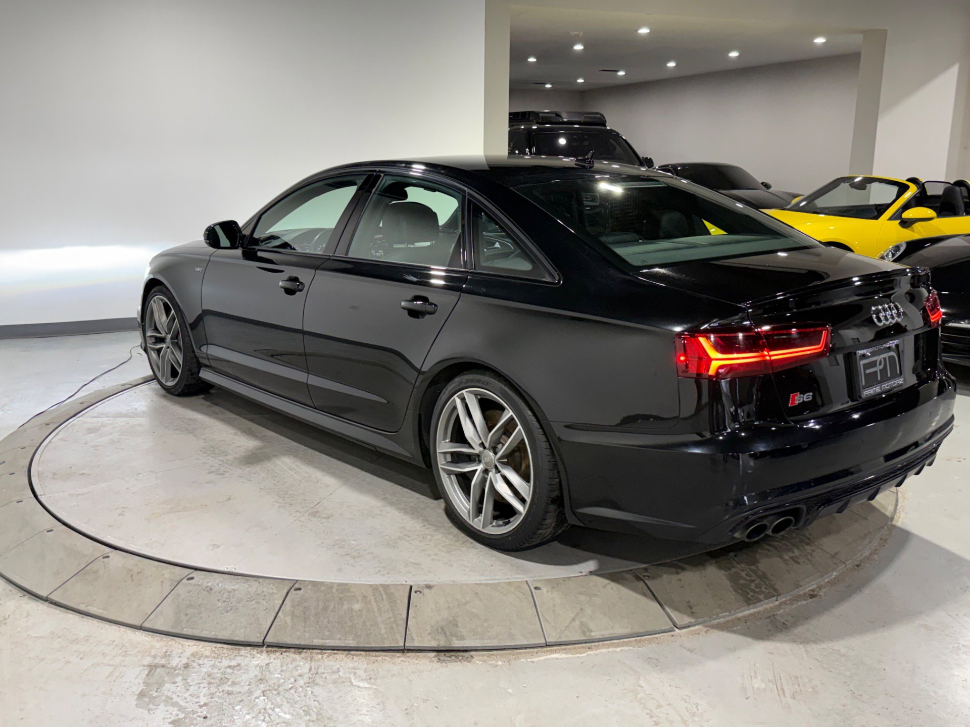 Used 2018 Audi S6 Prestige w/ Prestige Package image 14