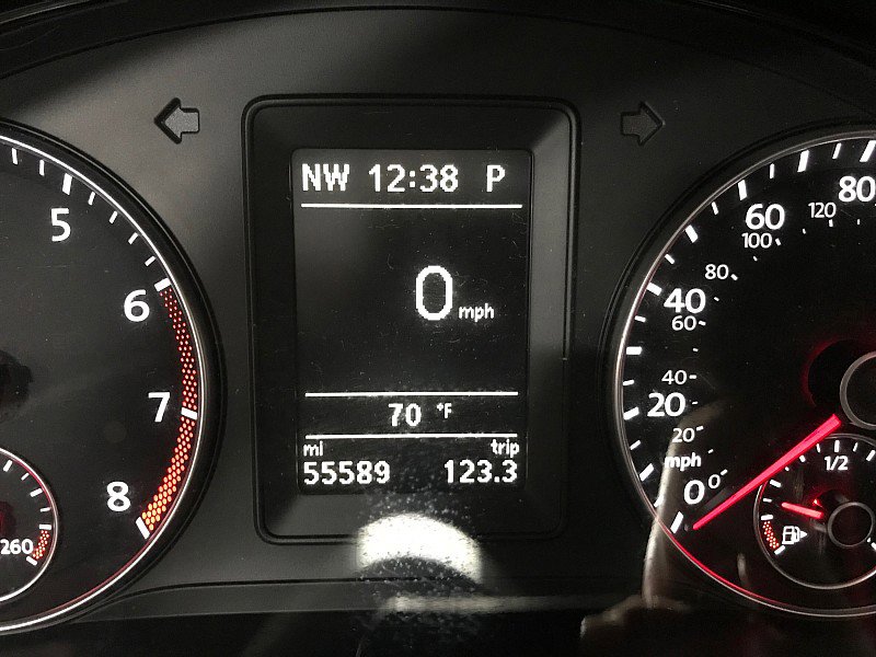Used 2014 Volkswagen Eos Executive FWD image 27