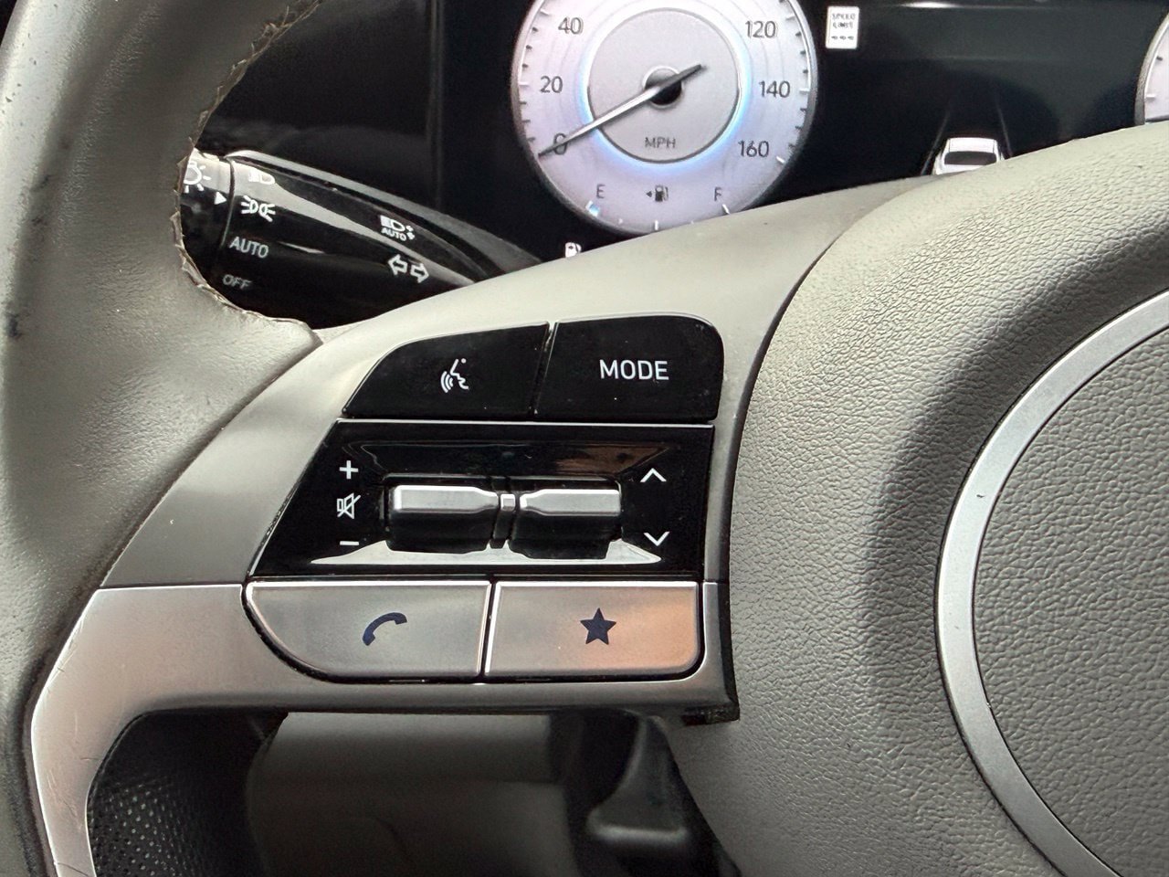 Used 2025 Hyundai Elantra SEL FWD image 15