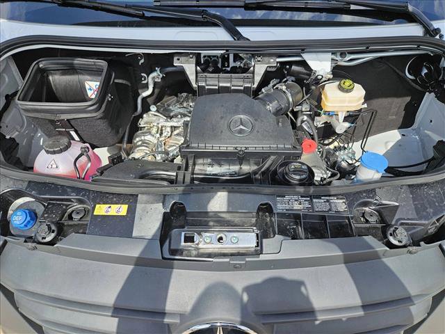 Used 2025 Mercedes-Benz Sprinter 2500 image 15