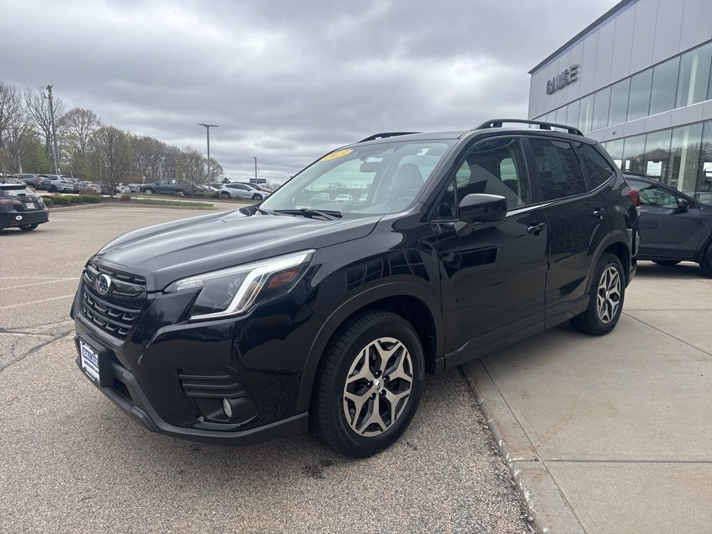 Used 2023 Subaru Forester Premium AWD/4WD image 4