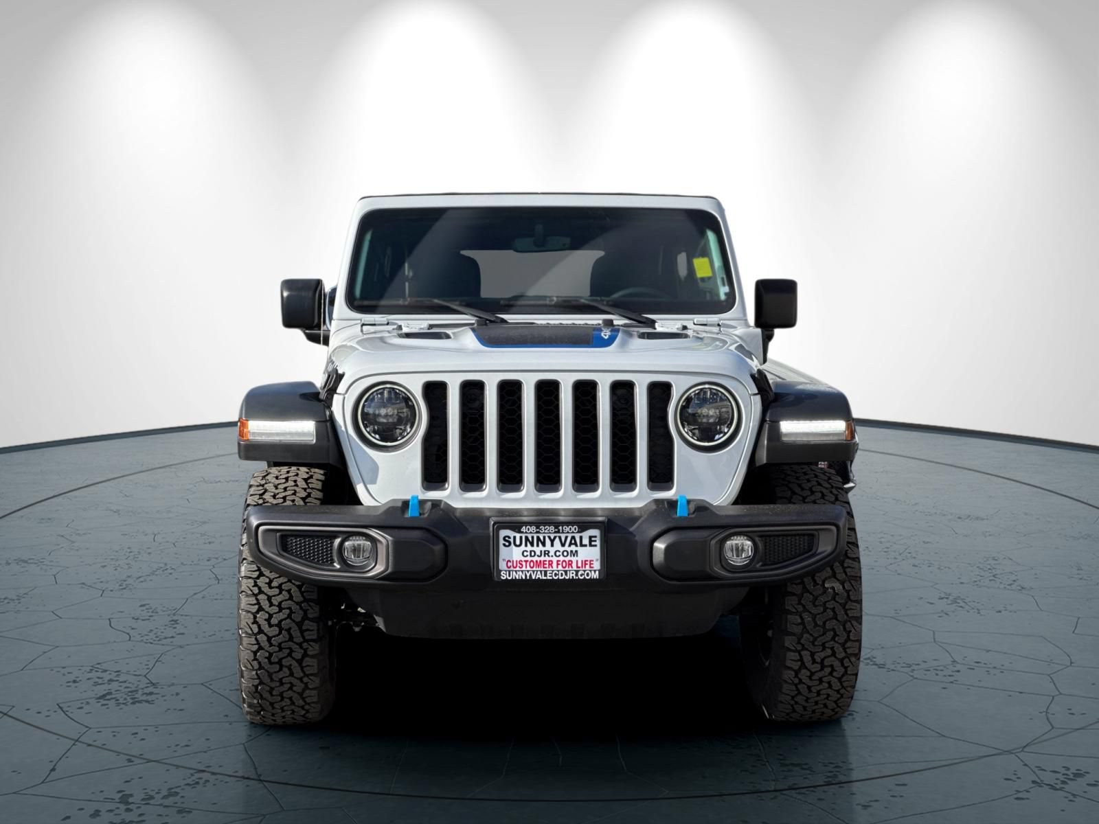 New 2023 Jeep Wrangler Unlimited Rubicon 4xe w/ Cold Weather Group AWD/4WD image 9
