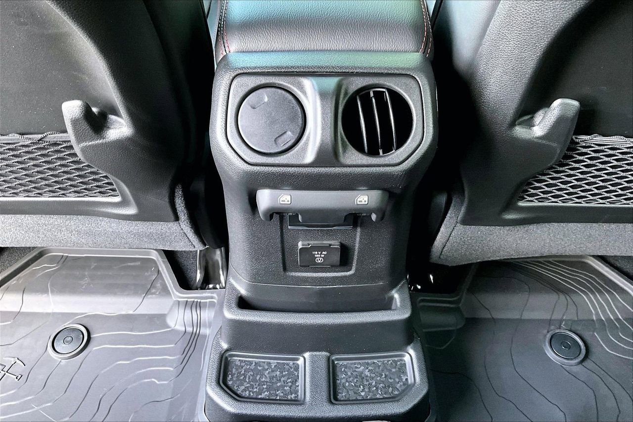 New 2026 Jeep Wrangler Unlimited Rubicon AWD/4WD image 16