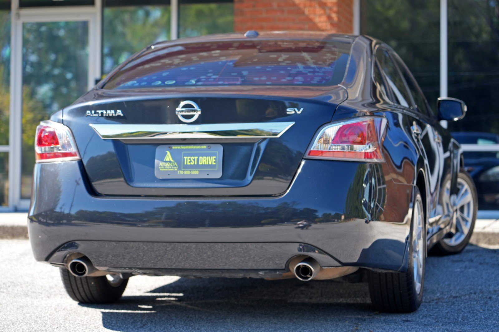 Used 2015 Nissan Altima 2.5 SV w/ Convenience Package FWD image 4